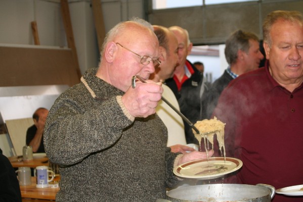 Kesselfleischessen-2012_12.JPG
